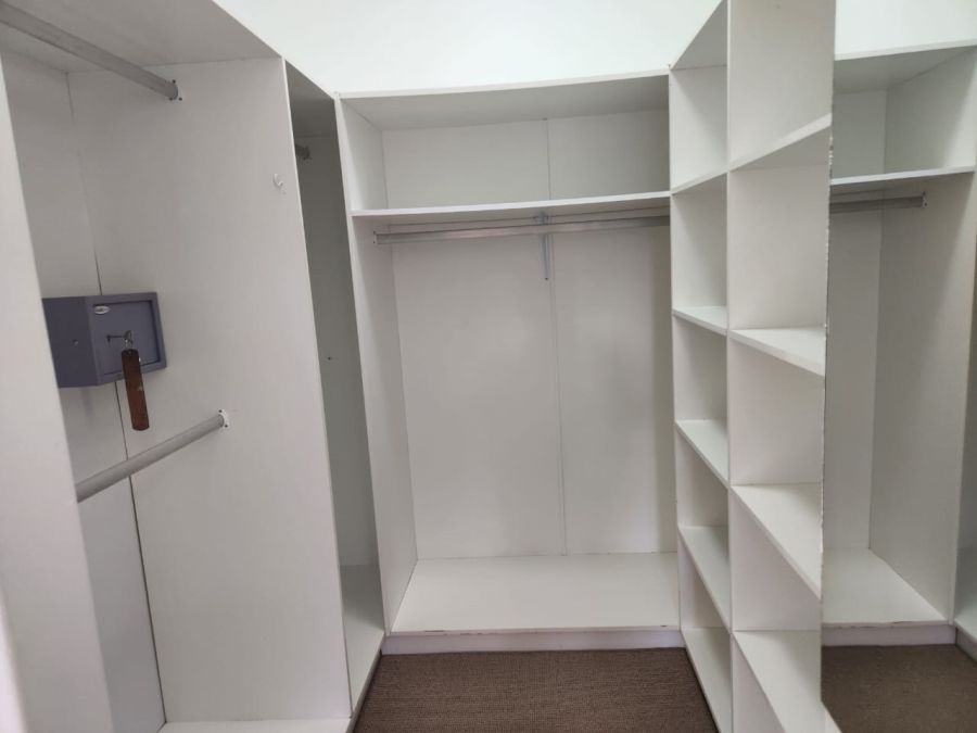 2 Bedroom Property for Sale in Stilbaai Wes Western Cape